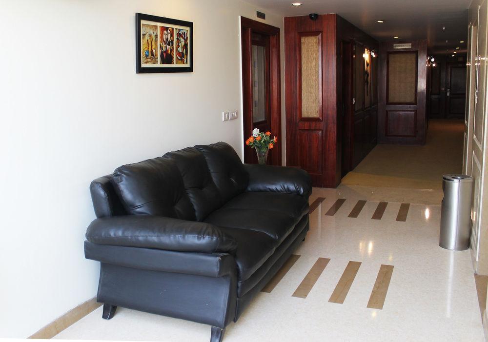 Oyo Rooms Noida Sector 12 Exterior photo